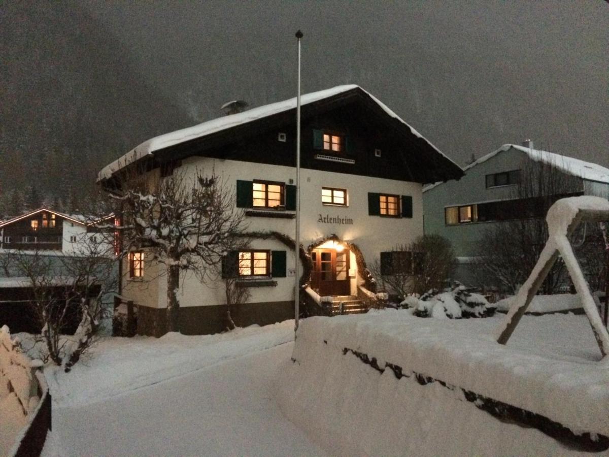 Arlenheim Hotel ซังคท์อันทอนอัมอาร์ลแบร์ก ภายนอก รูปภาพ