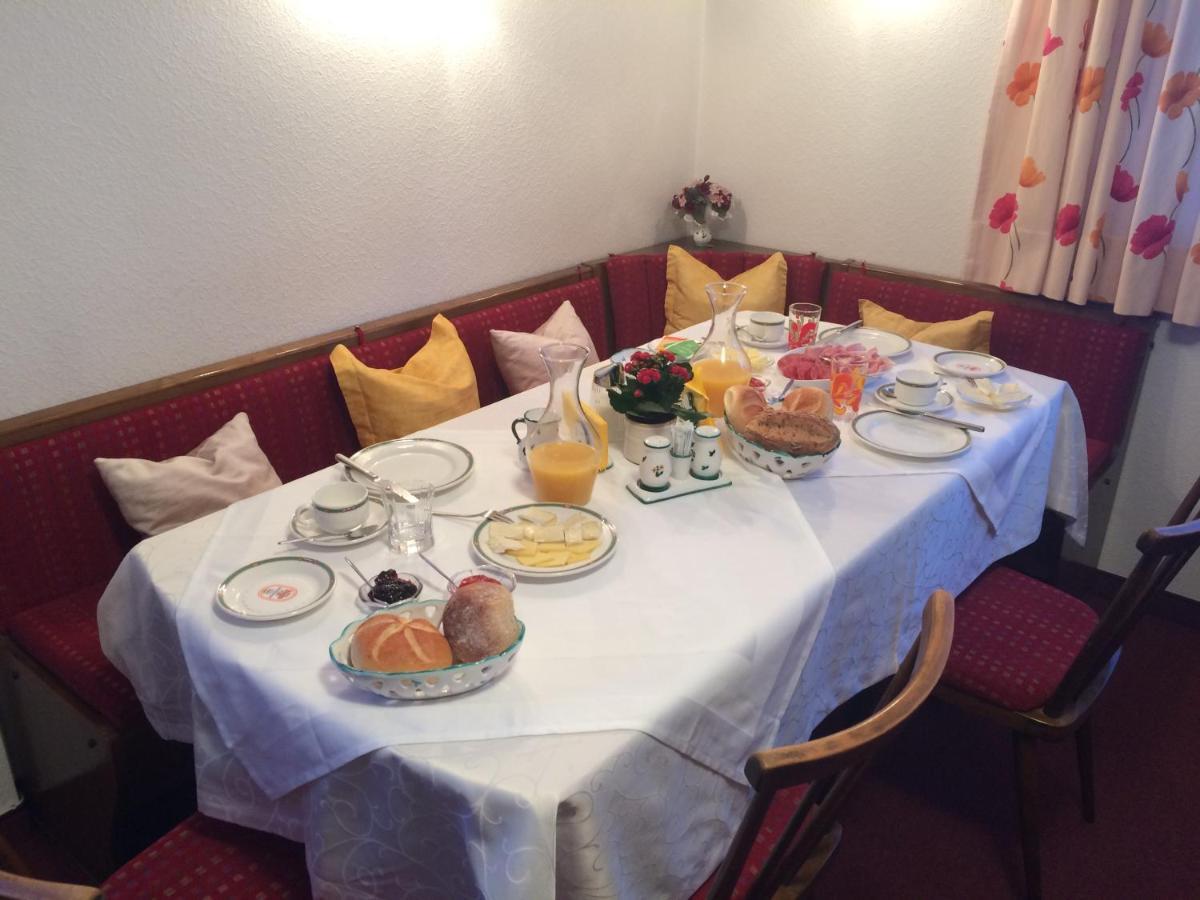 Arlenheim Hotel ซังคท์อันทอนอัมอาร์ลแบร์ก ภายนอก รูปภาพ